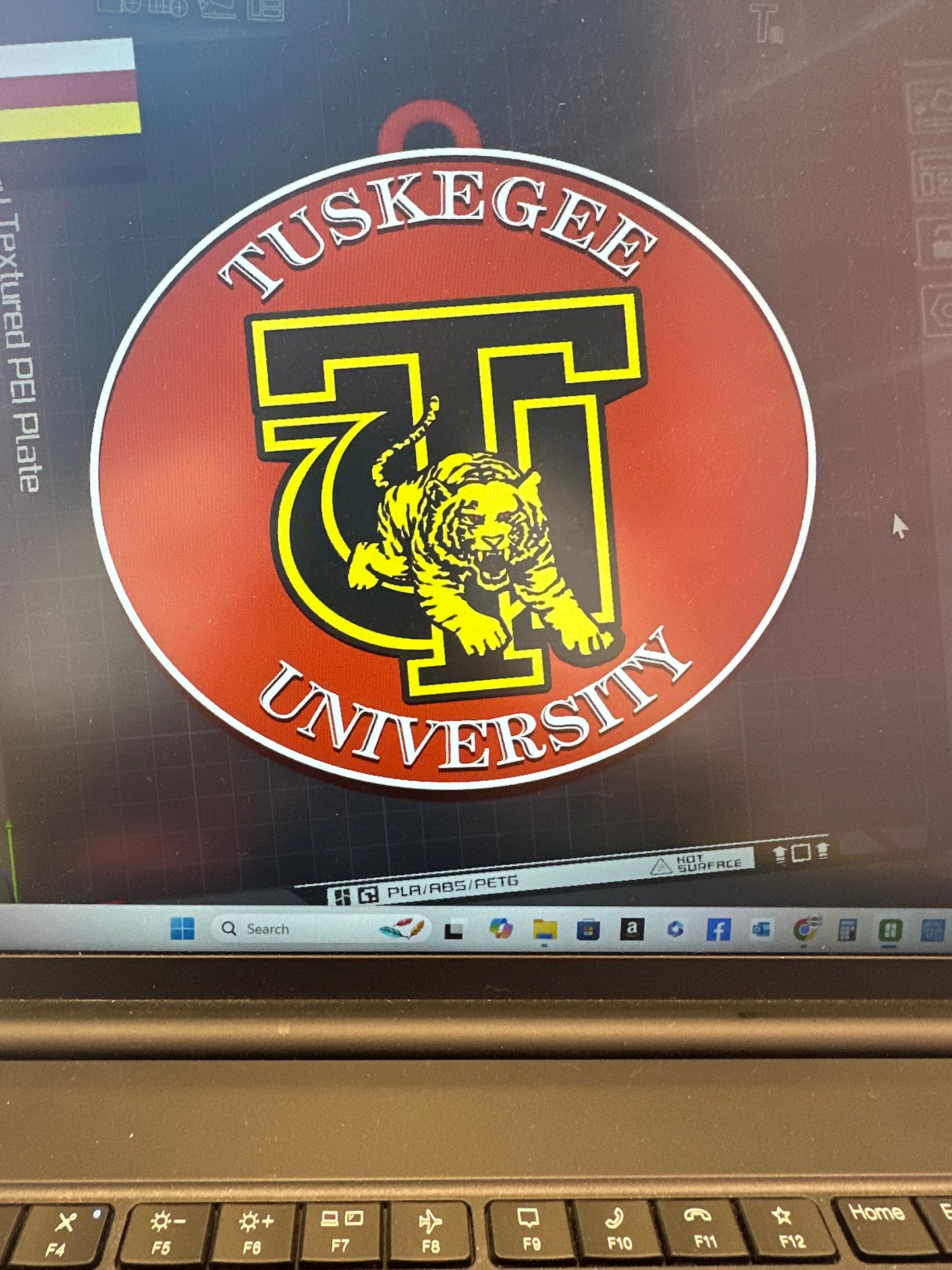 Custom 3d printing services Link (Pythons Cheer fan chain)