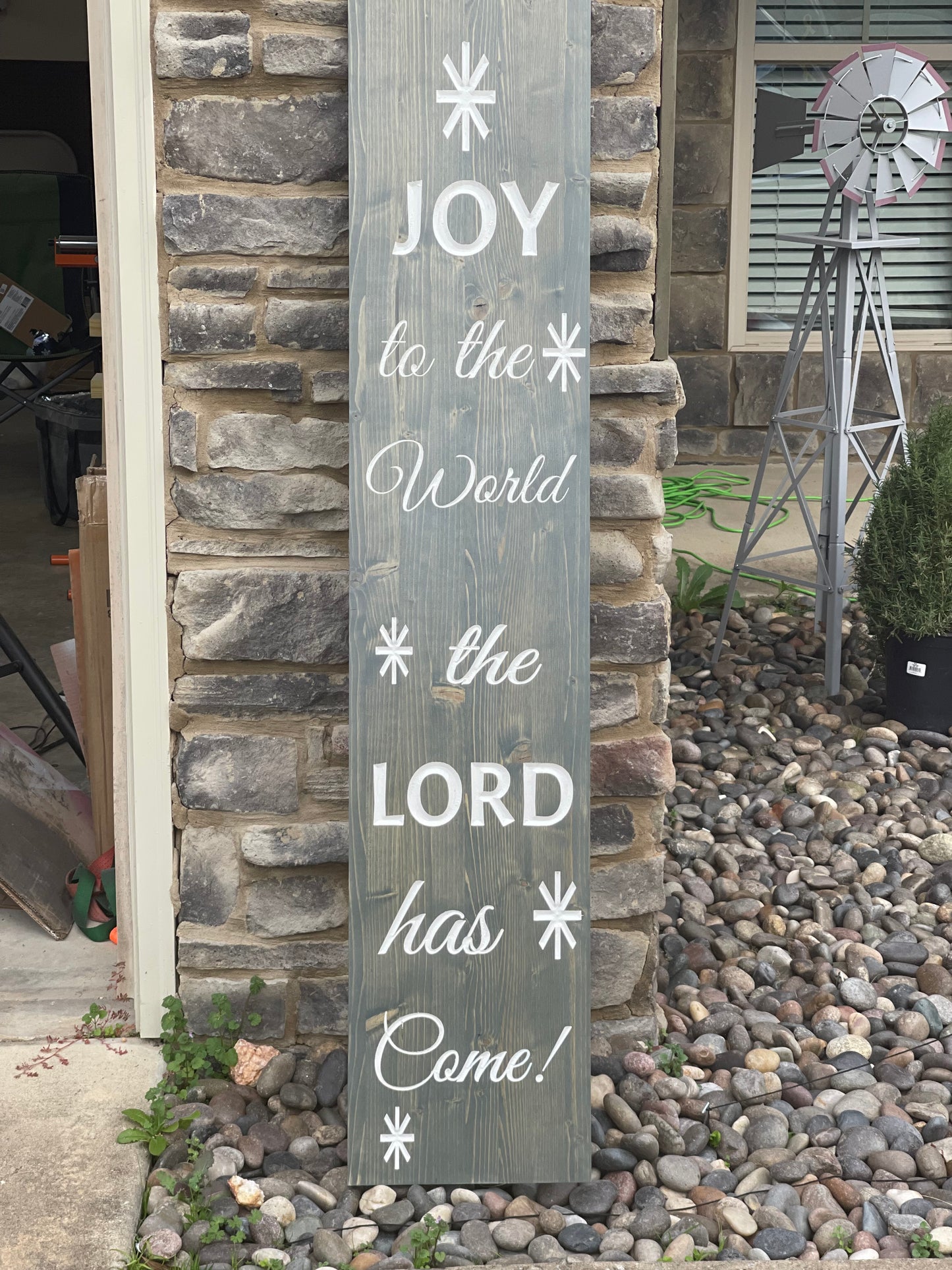 "Joy To The World" Door Leaner